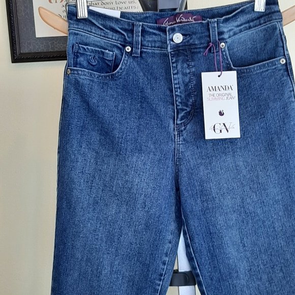Brand New High Rise Famous Gloria Vanderbilt AMANDA Slimming Jeans!!! - Picture 3 of 14